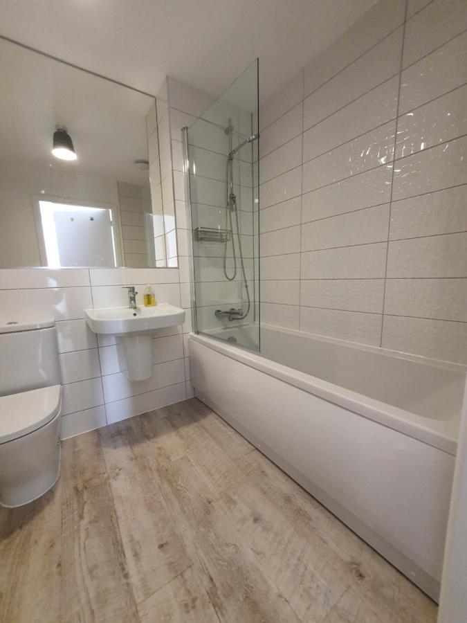 Lovely Home Close To City Center & Rail Station Chesterfield Bagian luar foto