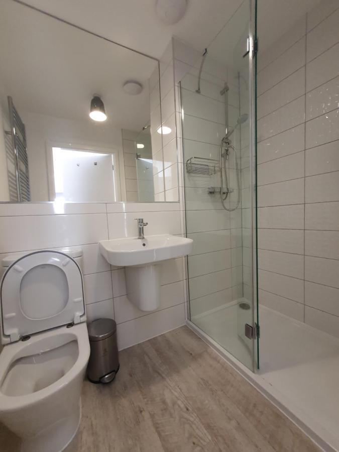 Lovely Home Close To City Center & Rail Station Chesterfield Bagian luar foto